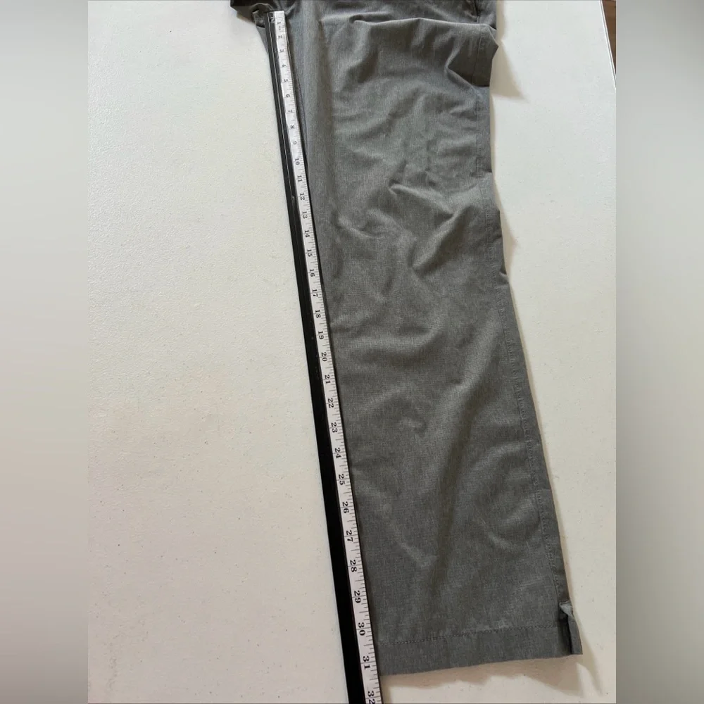 Under Armour Pants Men’s 34x32 Gray Loose Golf Performance Stretch Straight Leg